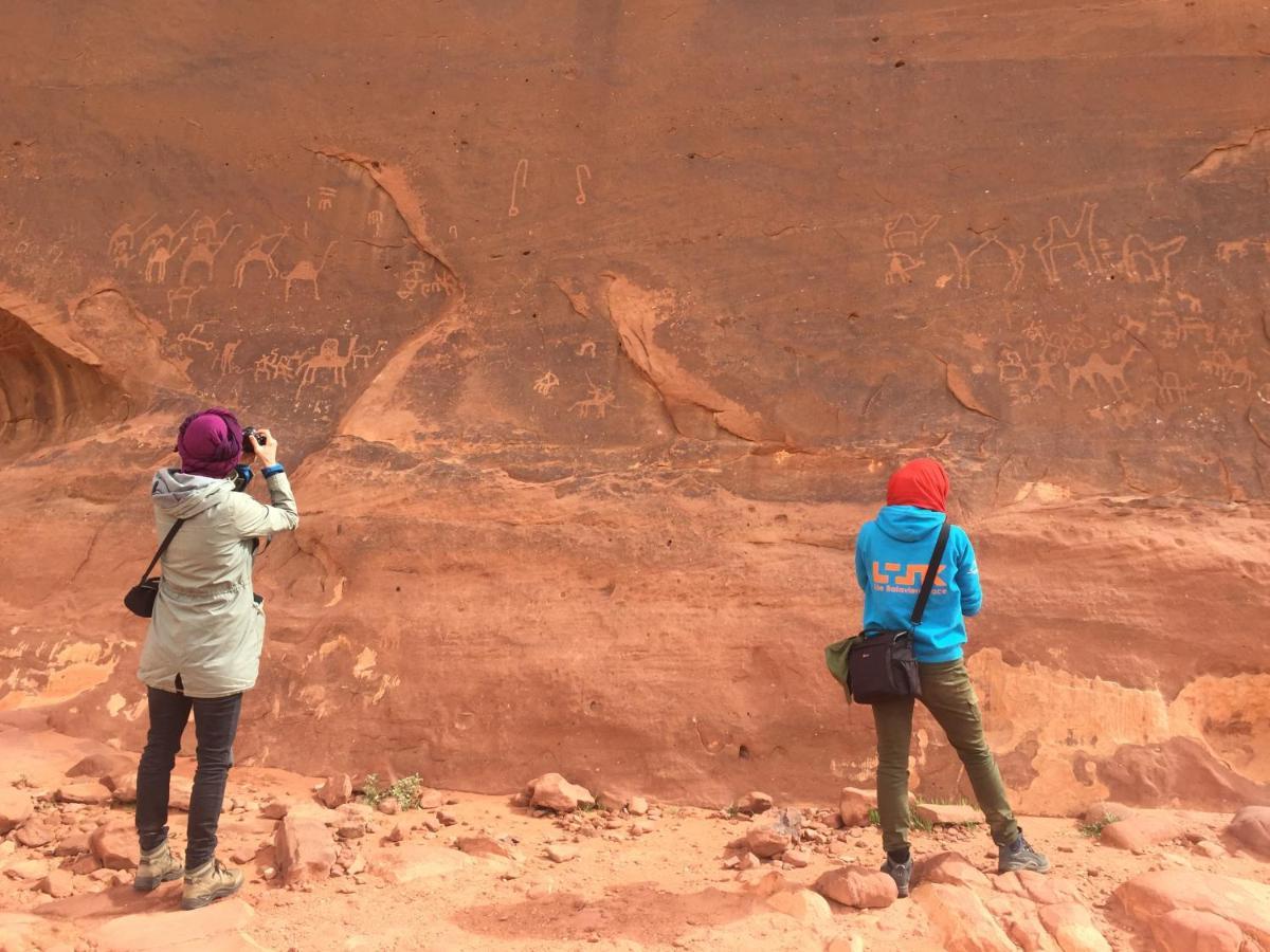 Wadi Rum-Bedouin Tents And Jeep Tours Exterior photo